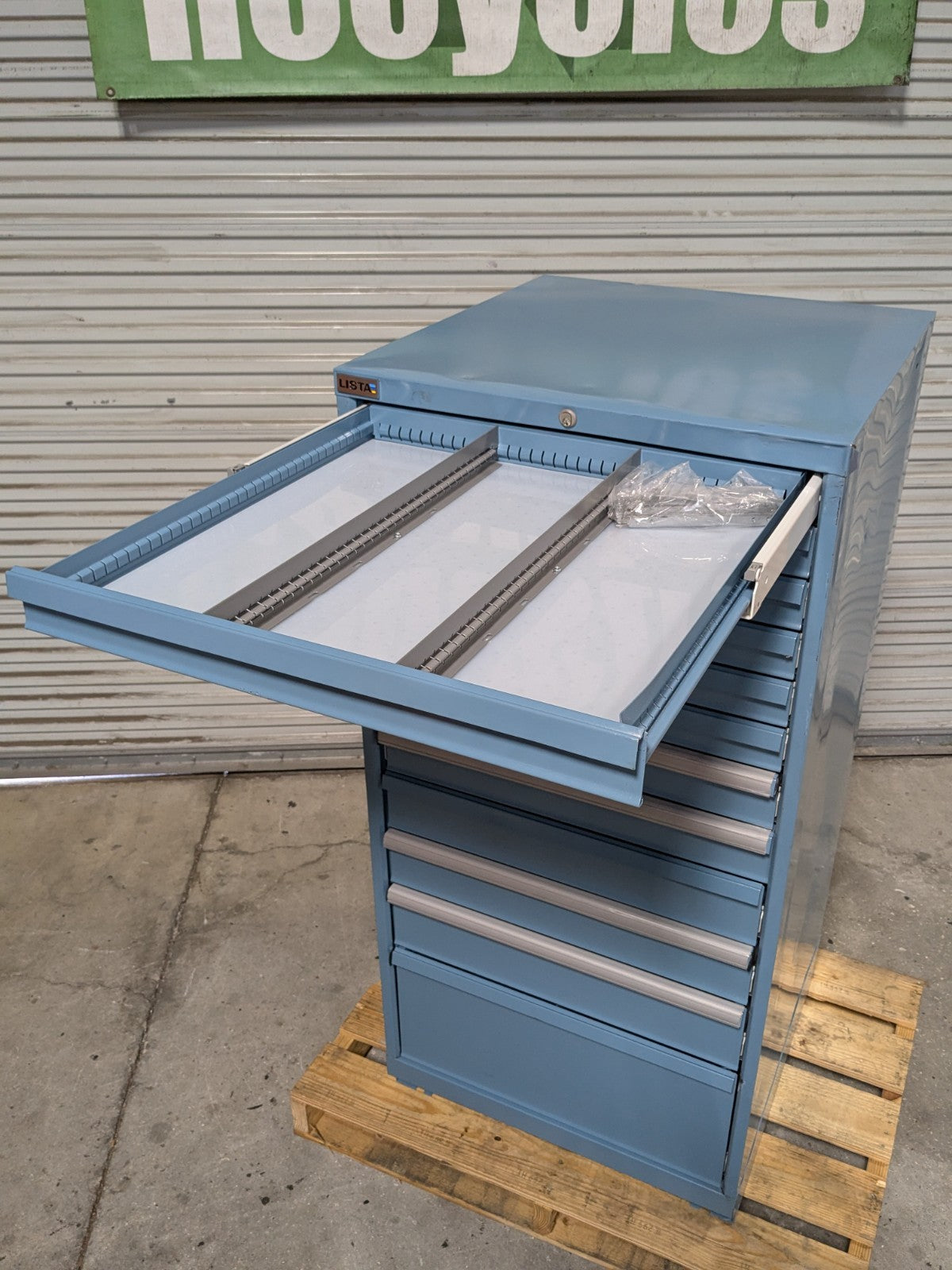Lista Modular Storage Cabinet Tool Box 12 Drawer 59 x 28 x 28 Scratch N Dent