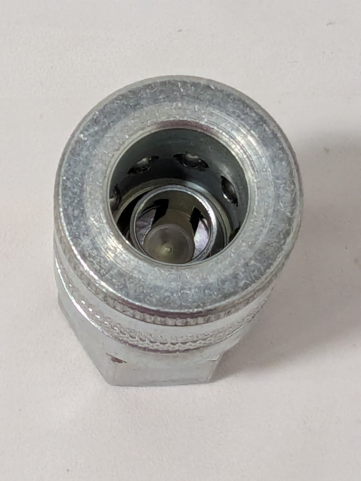 Parker Pneumatic Hose Coupling: 1/2-14, 1/2" Body Dia #17