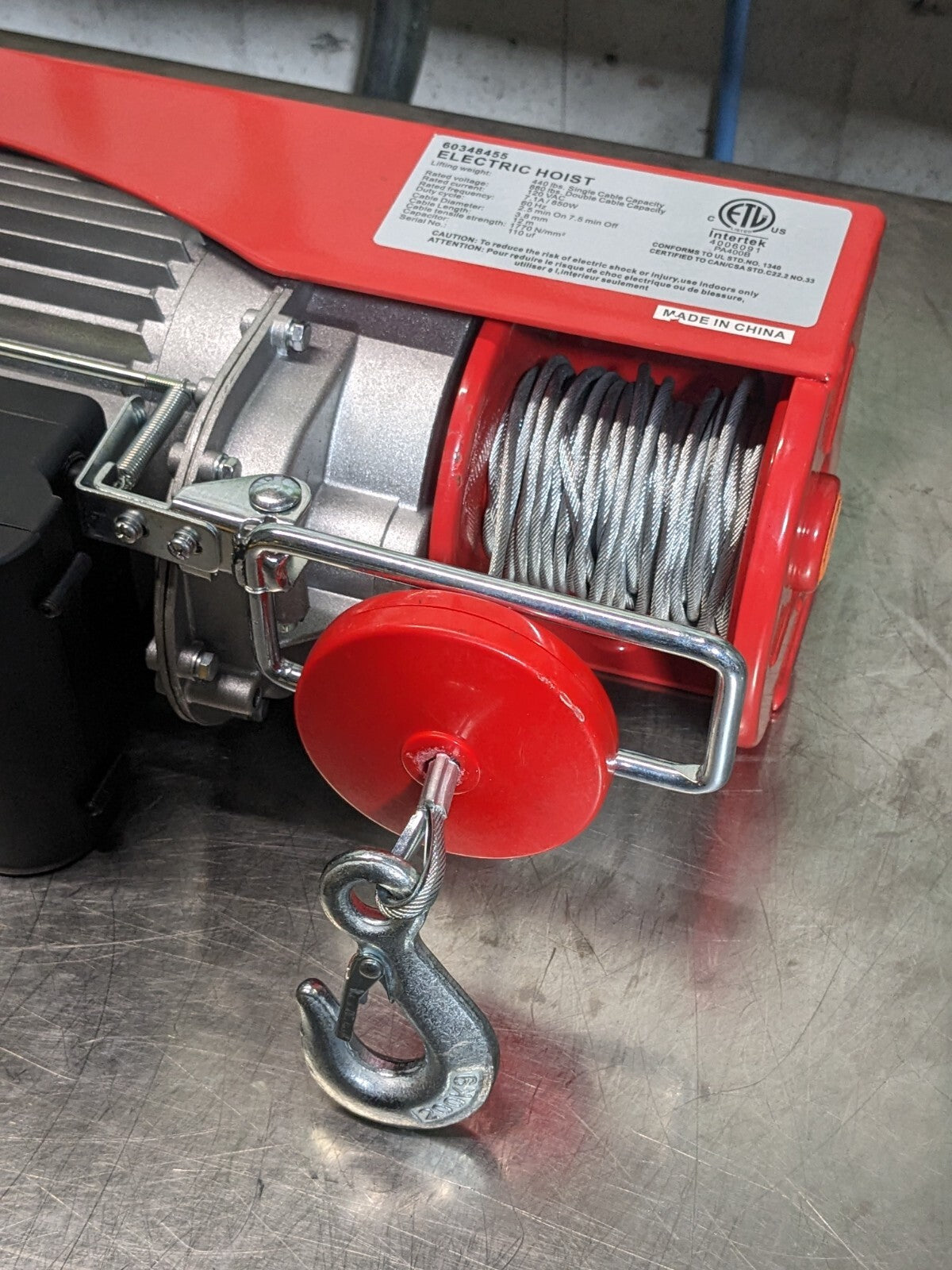 Electric Cable Hoist 880 lb. Capacity 38 Ft. Max Lift 120v