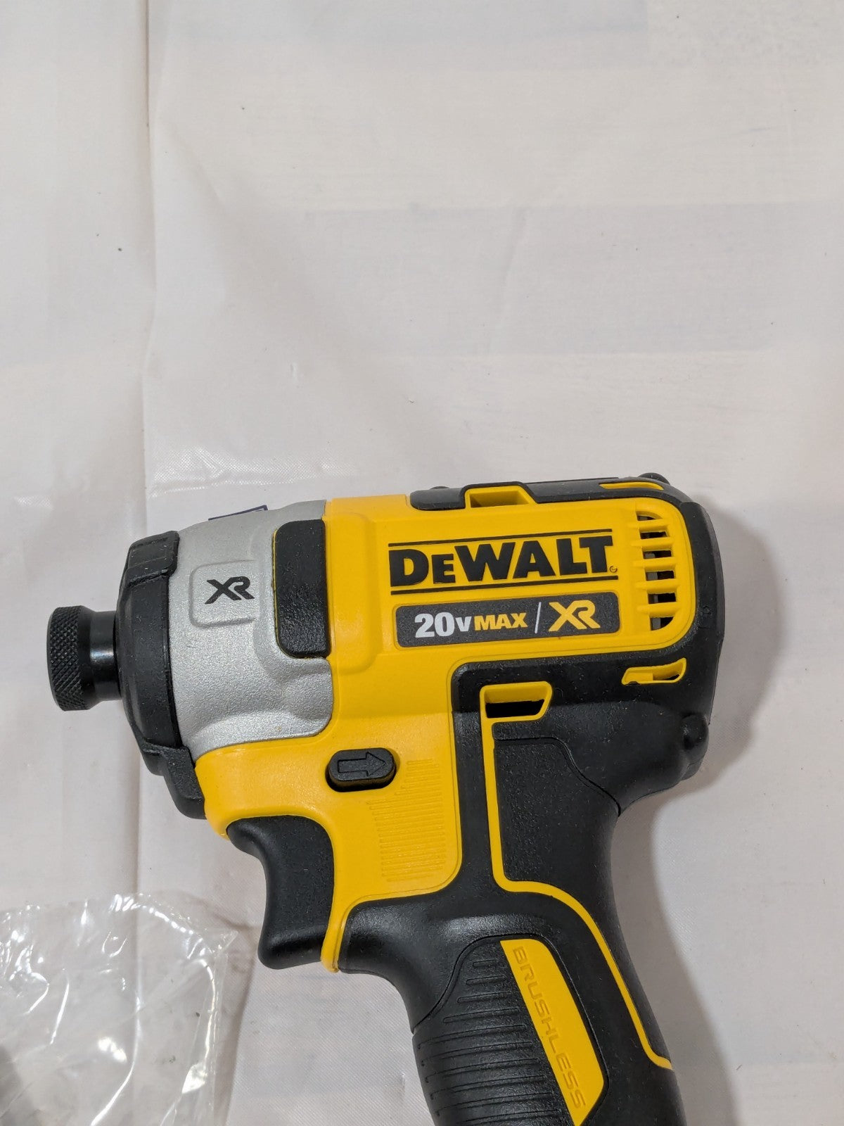 DeWALT 20V MAX XR Cordless Brushless 1/4 in. 3-Speed Impact Driver DCF887B