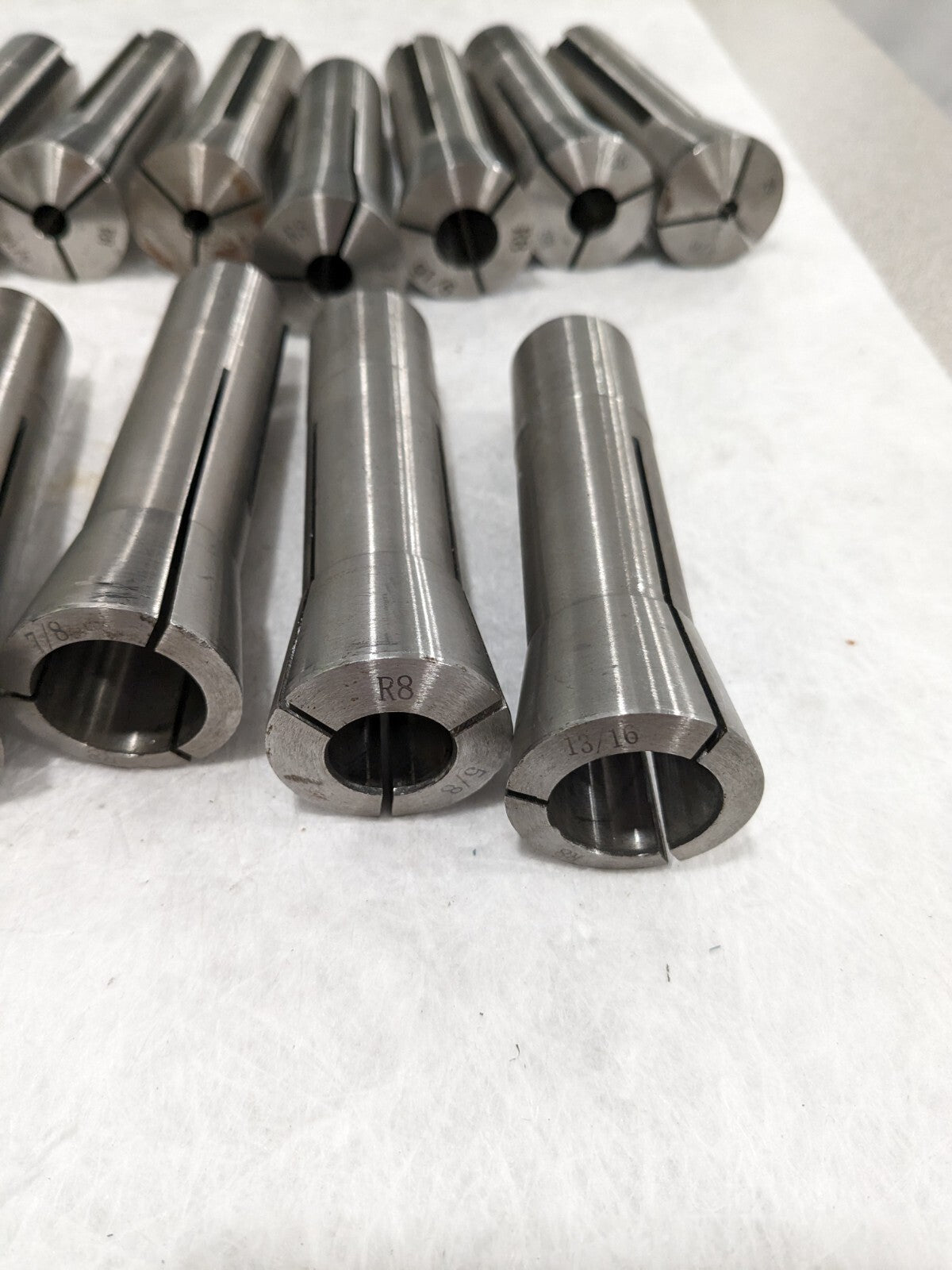 R8 Collet Set: 12 Pc, 1/16 to 7/8" Cap. Increments of 1/16" 231-2114 I