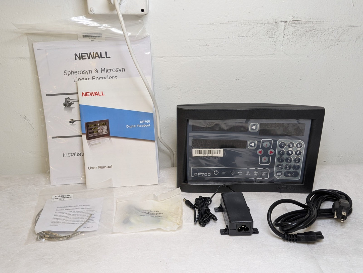 Newall Digital Readout 12" x 30" DRO Mill Package w/ 2-Axis DP700 Display