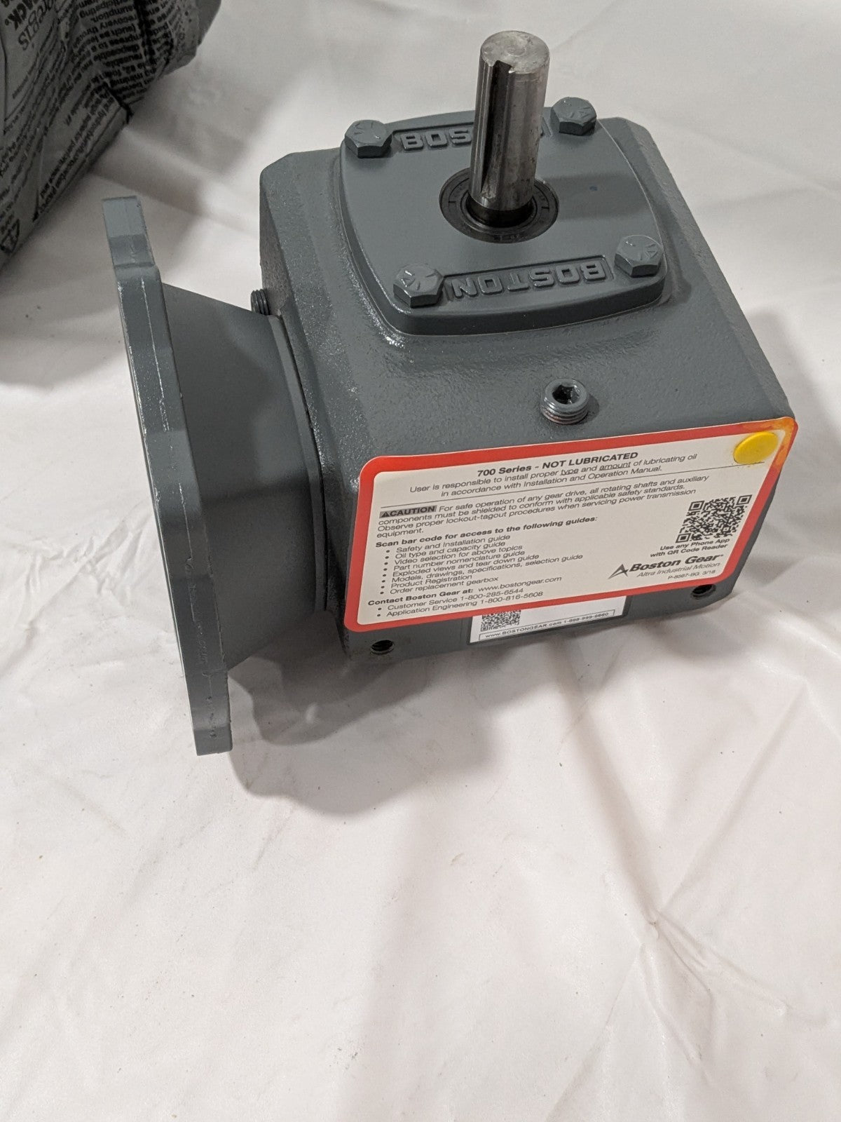Boston Gear Speed Reducer: Quill, 1.54" Center to Center Shaft, 5:1 51894