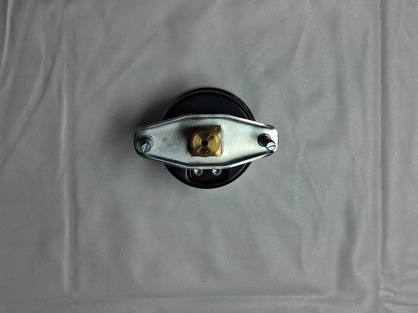 Wika Pressure Gauge 2" Dial 1/4" Thread U-Clamp 9795990