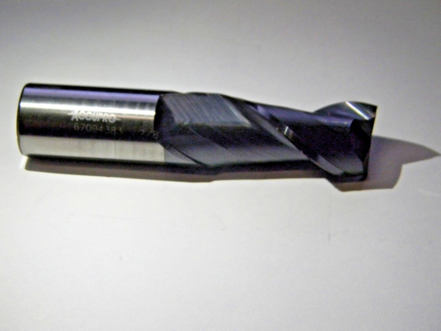 Accupro 7/8" x 1-3/4" x 7/8" x 4" 2 Fl  Solid Carbide Square End Mill 612-05614