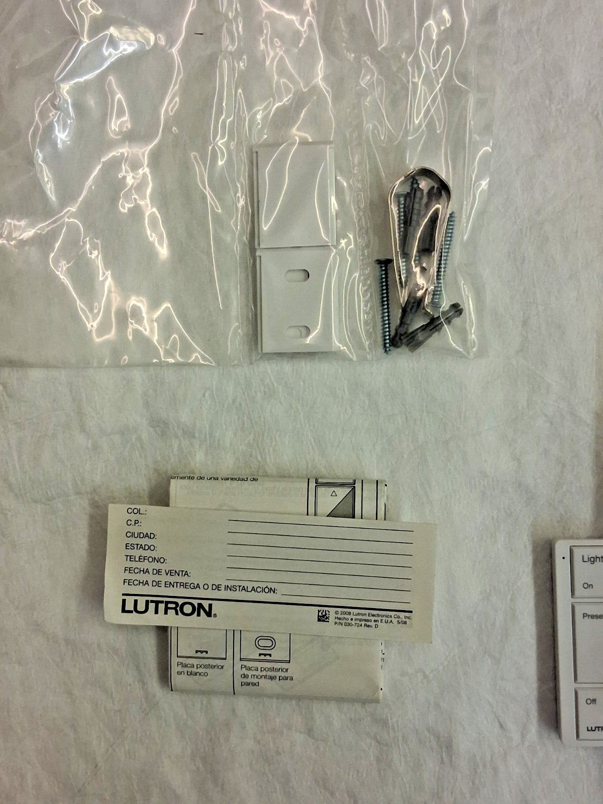 Lutron Maestro Pico Wireless Controller MRF2-3B-L-WH