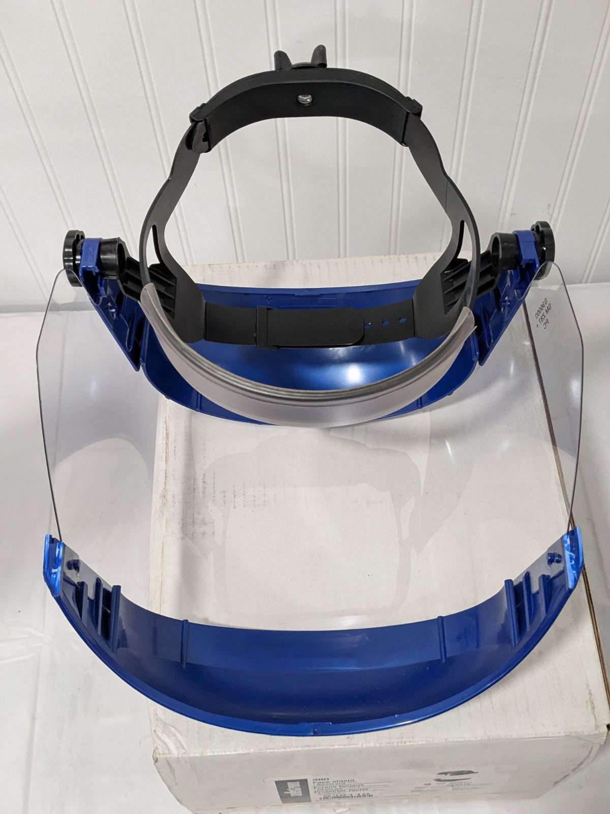 Sellstrom Face Shield with Chin Guard: 6-1/2" High, 19-1/2" Wide S3811
