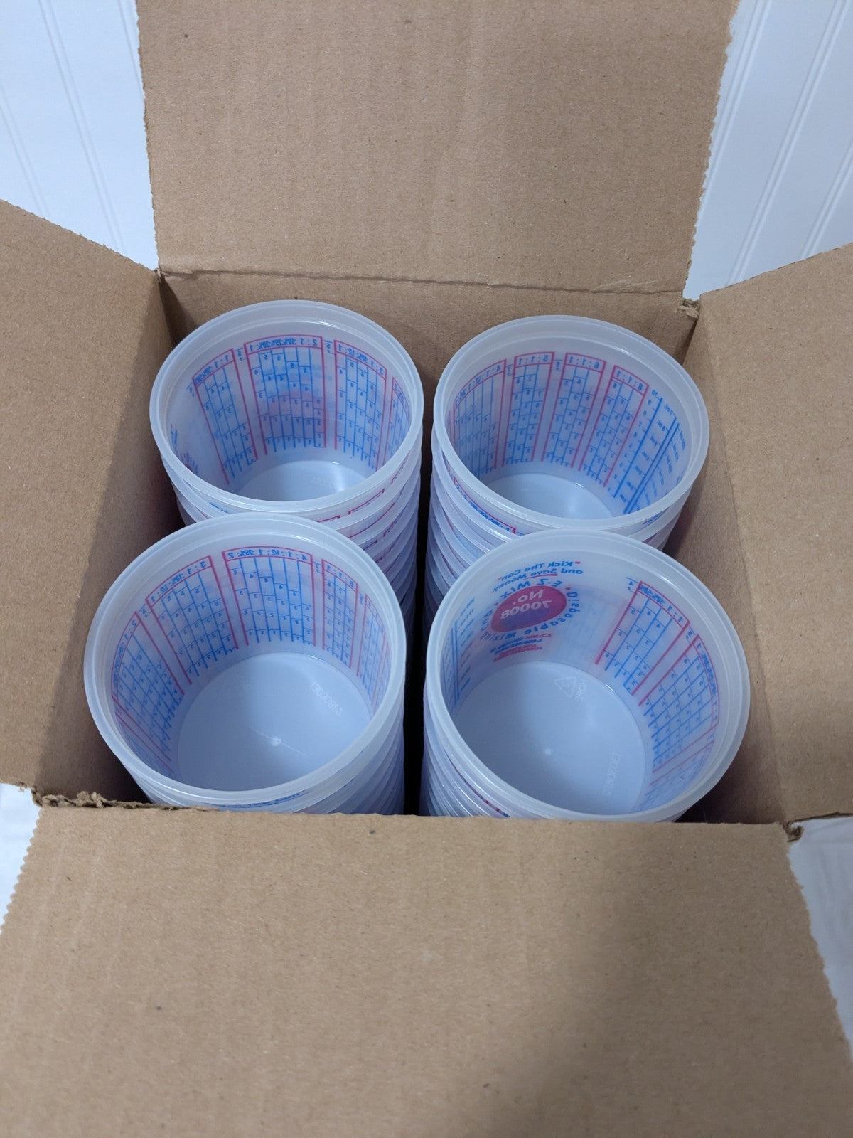 E-Z Mix Disposable 1/2 Pint Mixing Cup (100/Case) 70008