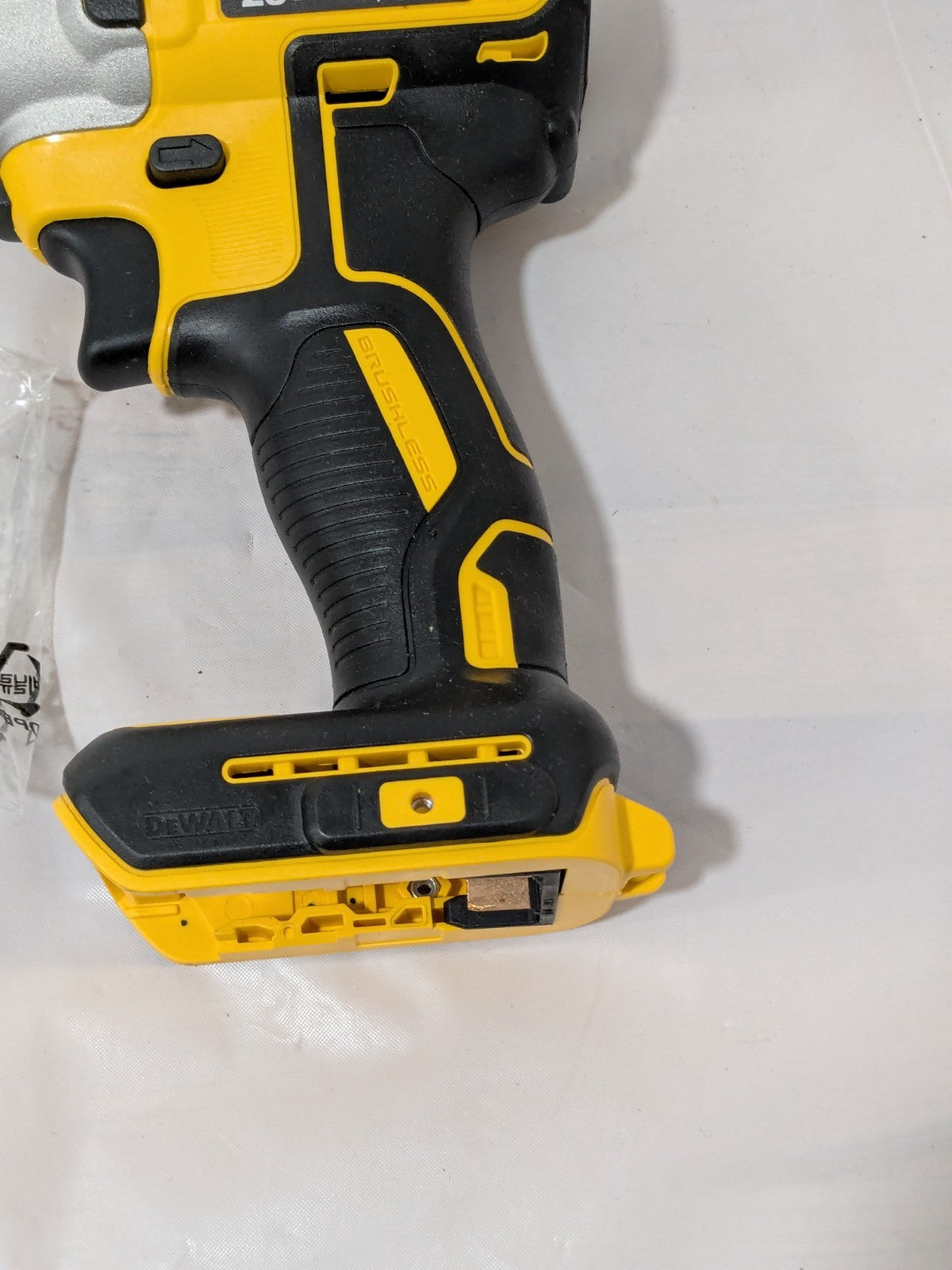 DeWALT 20V MAX XR Cordless Brushless 1/4 in. 3-Speed Impact Driver DCF887B
