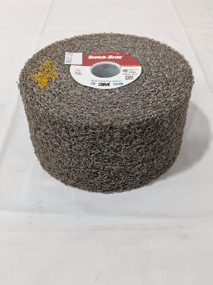 3M Deburring Wheel: 6" X 3" X 1", Density 2, Silicon Carbide 7000148248