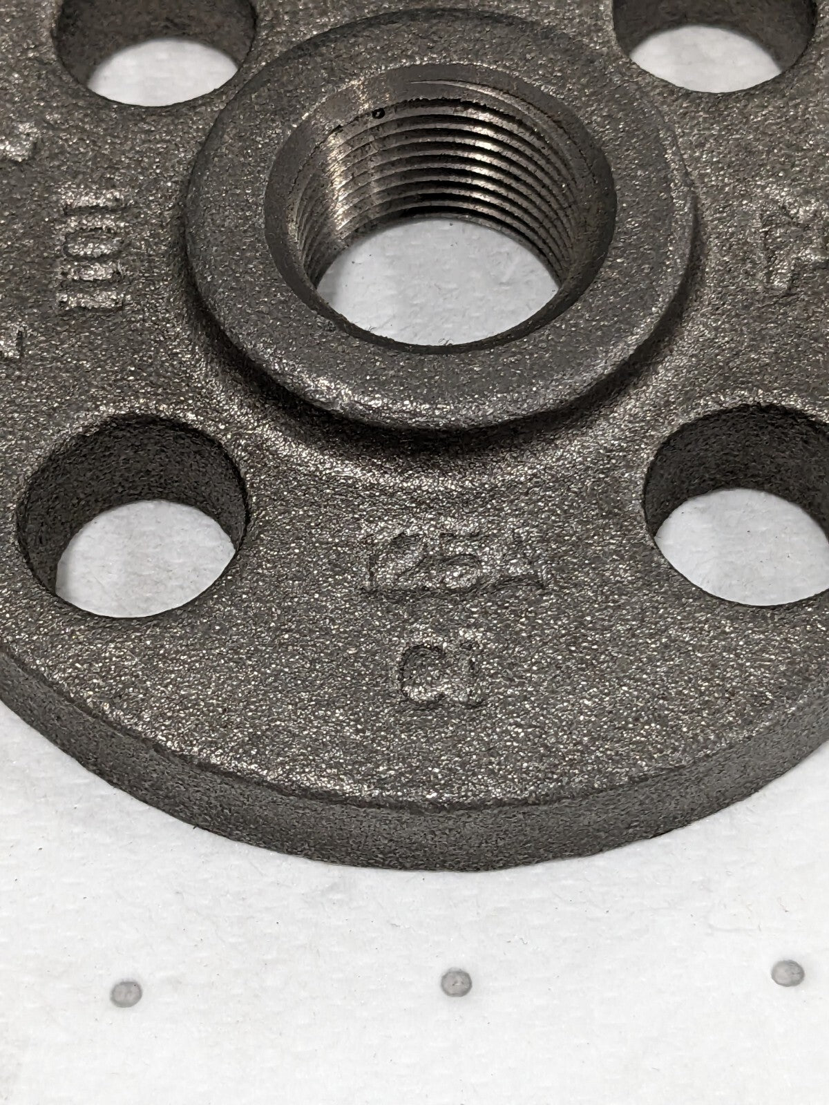 Iron Threaded Pipe Flange 3/4" Pipe, 3-7/8" OD, 5/8" Hub Length Q