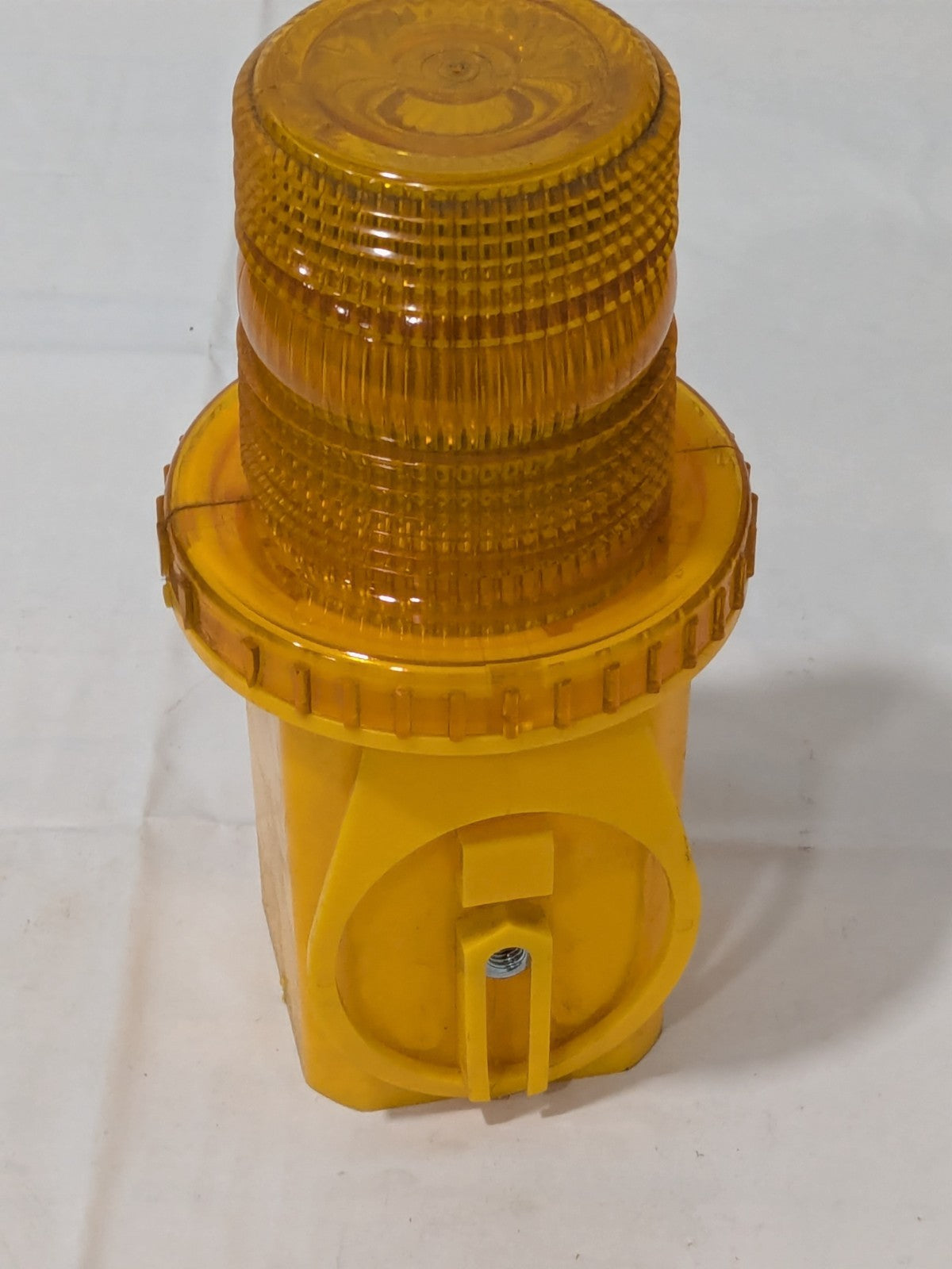 PRO-SAFE 3-1/4" W x 8" H Traffic Cone Light with Mounting Bracket 03-10-CLG