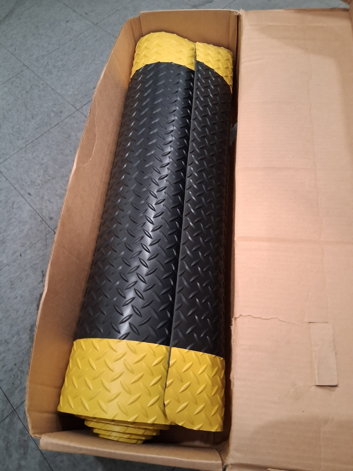 PRO-SAFE Heavy-Duty Vinyl Anti-Fatigue Mat 10FT L 3FT W 88267091