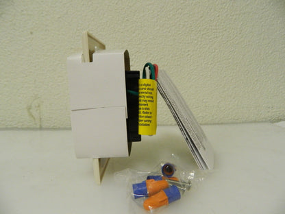 Cooper Wiring Infrared Vacancy Sensor Wall Switch 1,000 Sq. Ft. Cover VS106D1-LA