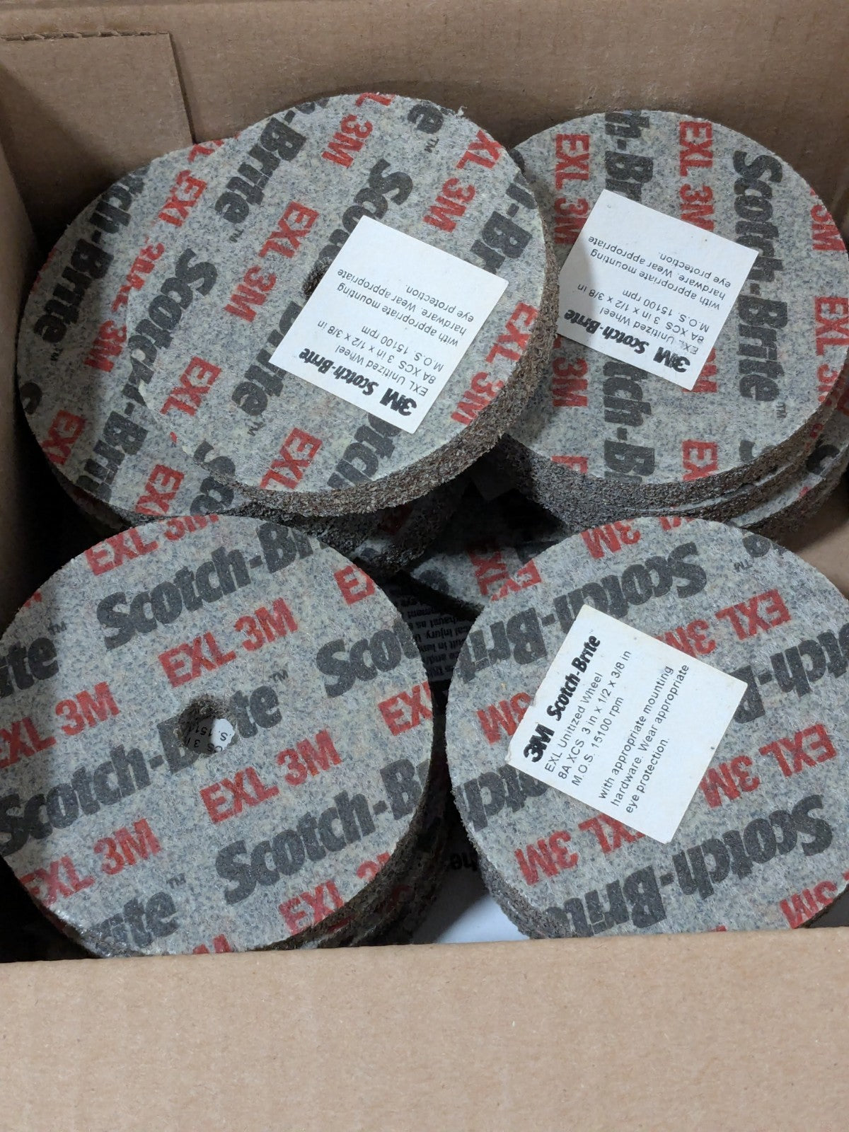 3M Deburring Wheel: 3" Dia, 1/2" Face Width, 3/8" Hole Qty 20 00048011185606