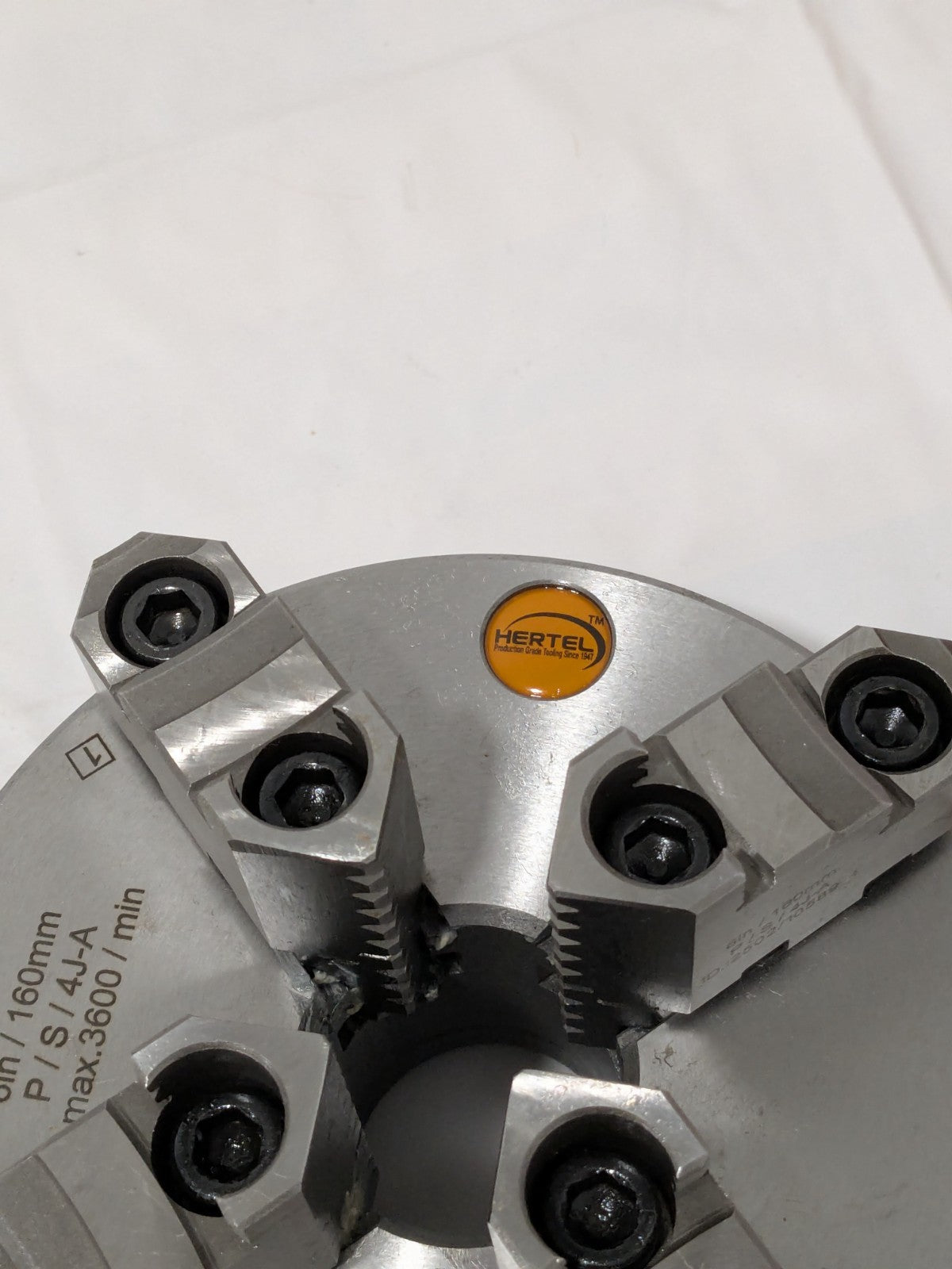 Hertel Manual Lathe Chuck: 6", 4 Jaw, Self-Centering 97019012