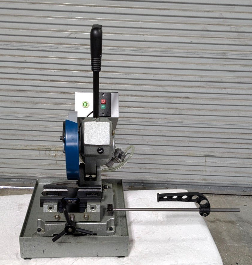RONG FU 9" Metal Cutting Cold Saw 1.0HP 110V  52 RPM Coolant Tank  Lightly Used
