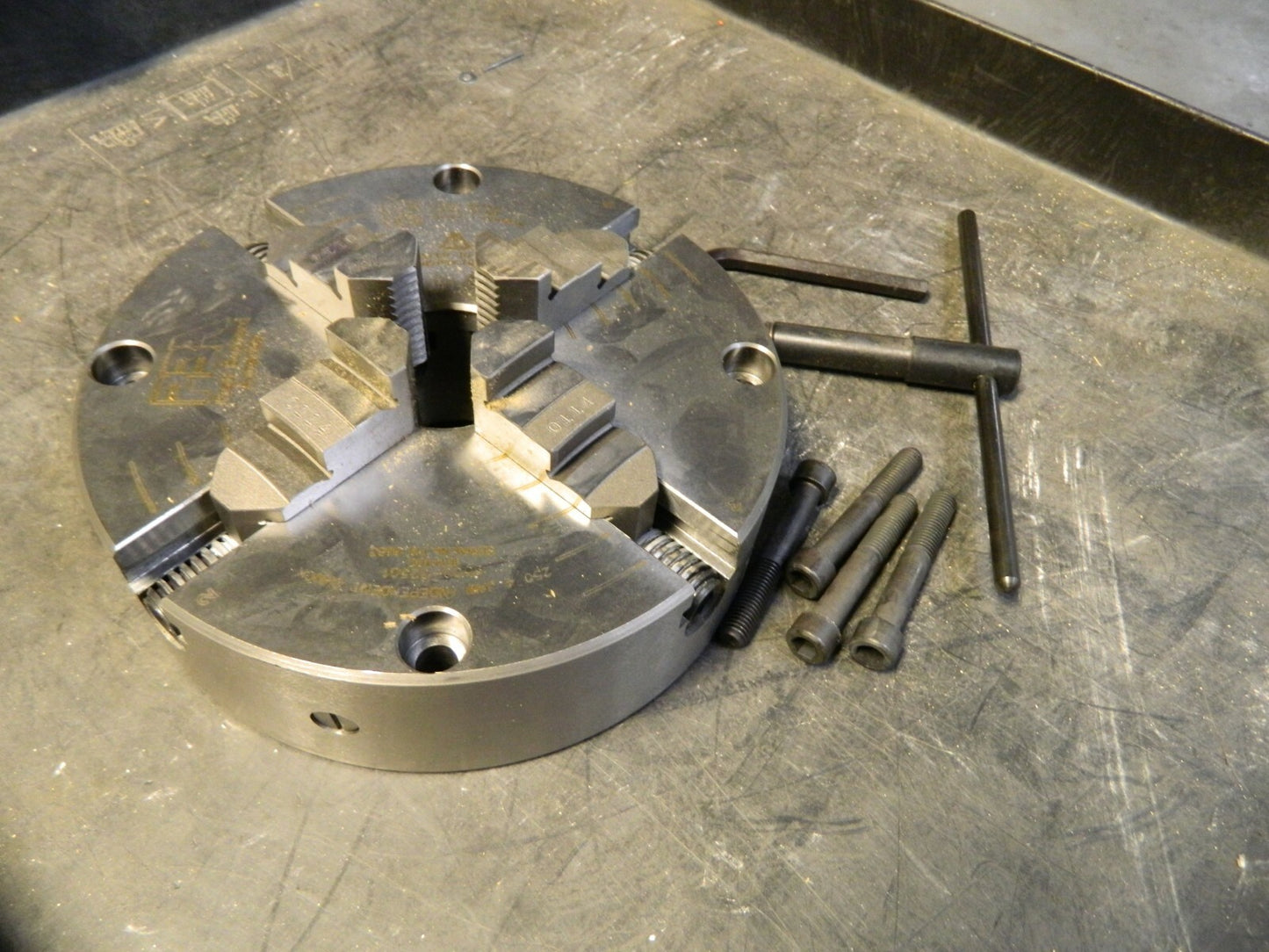 Pratt Manual Lathe Chuck: 4 Jaws, 9.84" Dia, Independent 1014400