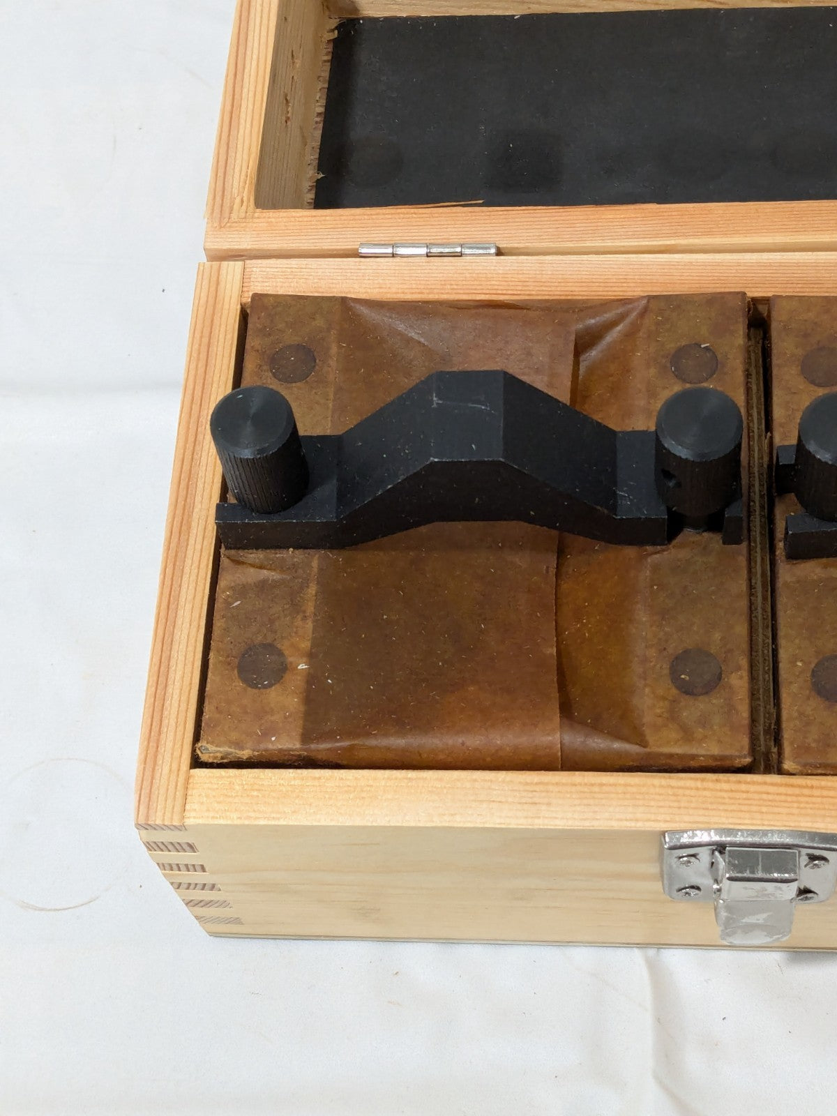 V-Block: 2-9/16" Max Capacity, 90° V Angle 1 Pair 420-5440