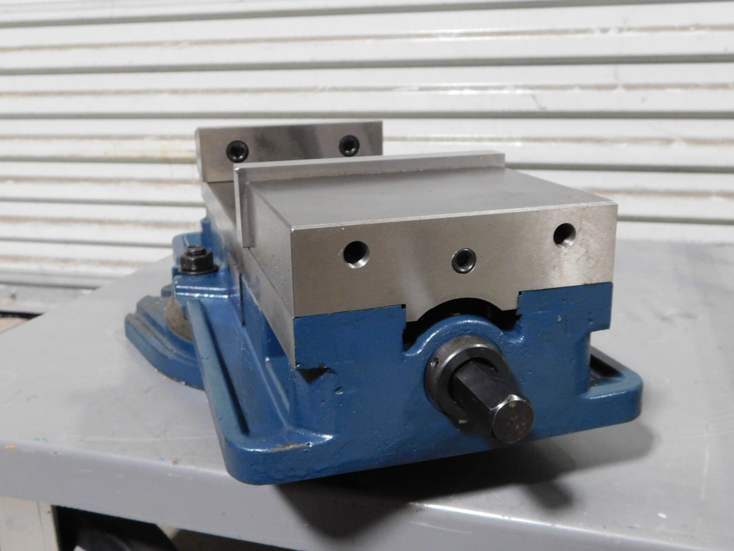 Gibraltar 6 Manual Swivel Machine Vise 8-3/4Cap 428-72692 INCOMPLETE