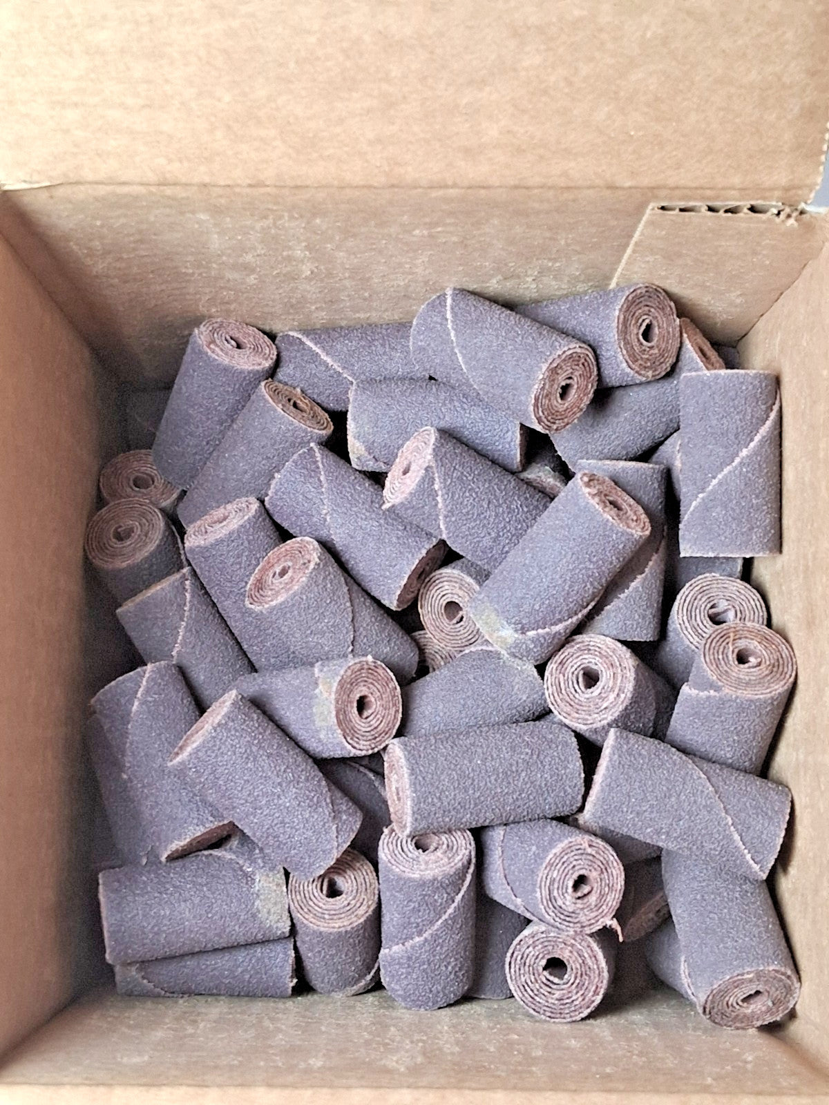 Merit Straight Cartridge Rolls 3/4" x 1-1/2" 60 Grit Al/O QTY100 08834180477