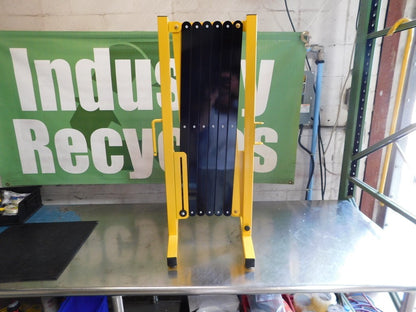 Versa-Guard Folding Barricade: 37" High, 11' Wide VG-1000