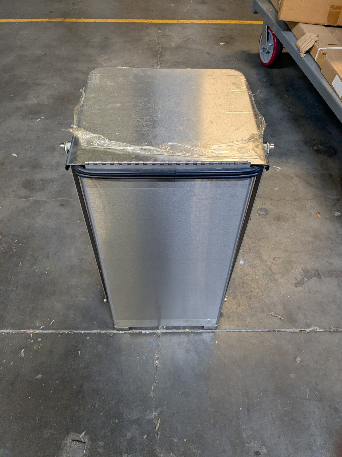 Rubbermaid Defenders Biohazard Step Can, Square, Steel, 12 Gal FGST12SS