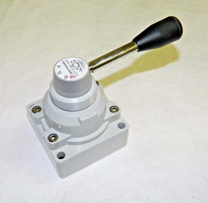Jupiter Pneumatics Bottom Port Rotary Valve 1/2" NPT 4/3 Way 5140340505JP