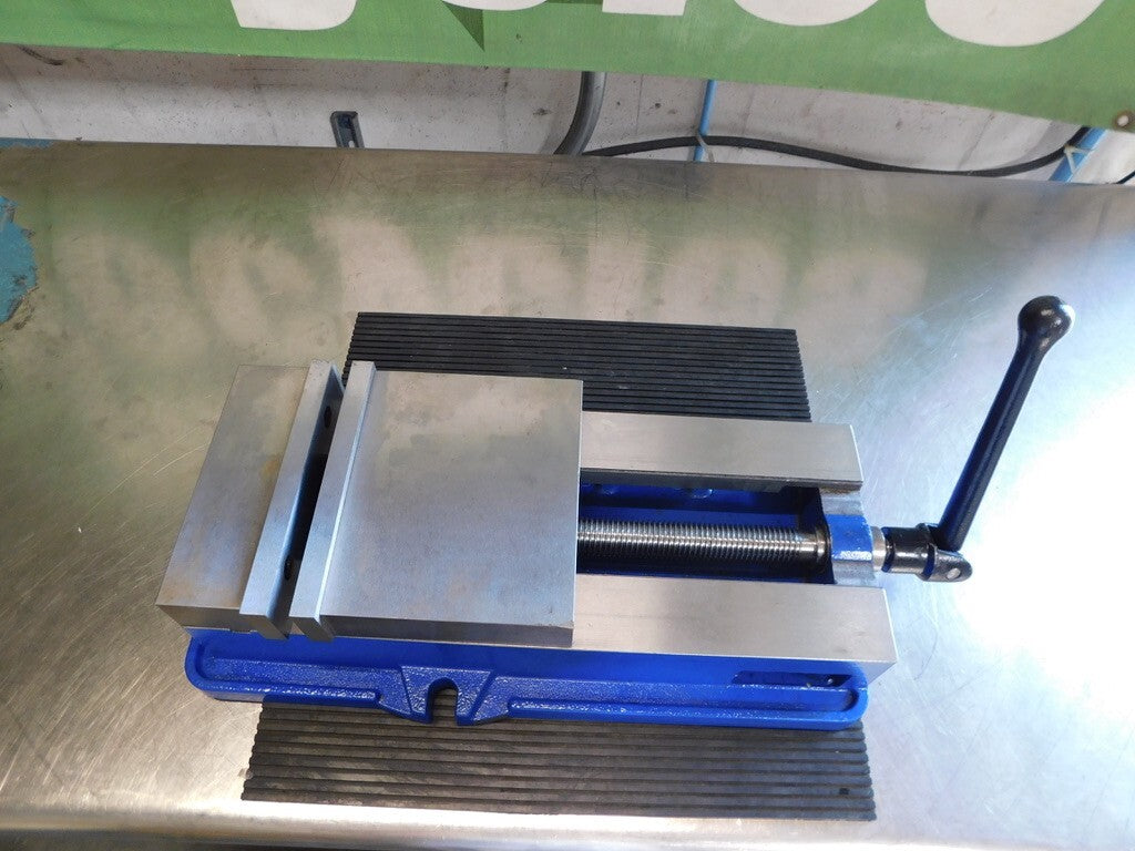 VALUE COLLECTION Machine Vise: 8" Jaw Width 8" Jaw Opening Horizontal 428-7280