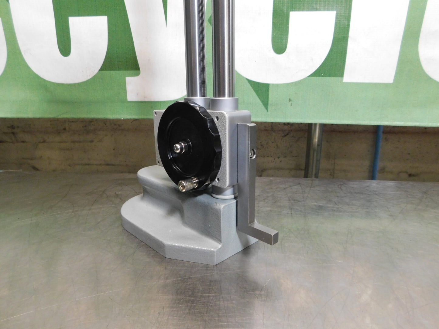 SPI Double Beam Stainless Steel Dial Height Gage 0-24" Range 11-564-2 INCOM