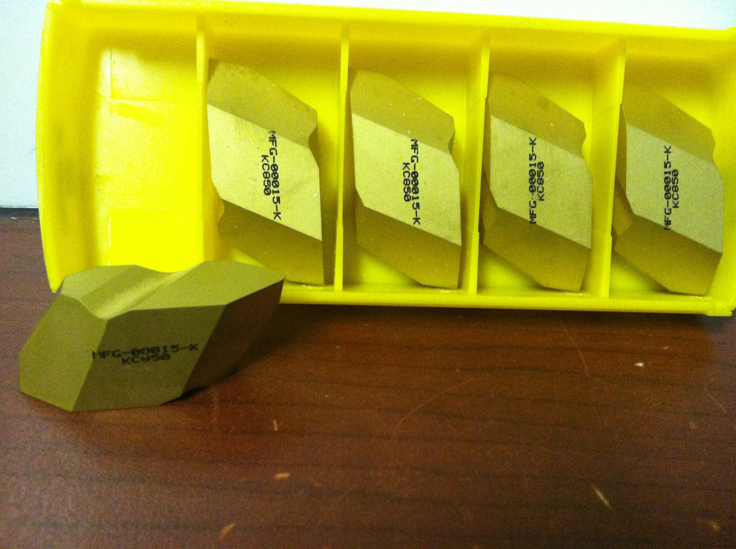 Kennametal Carbide Grooving Inserts DWG889592R04 MFG-00015-K KC850 #102643851