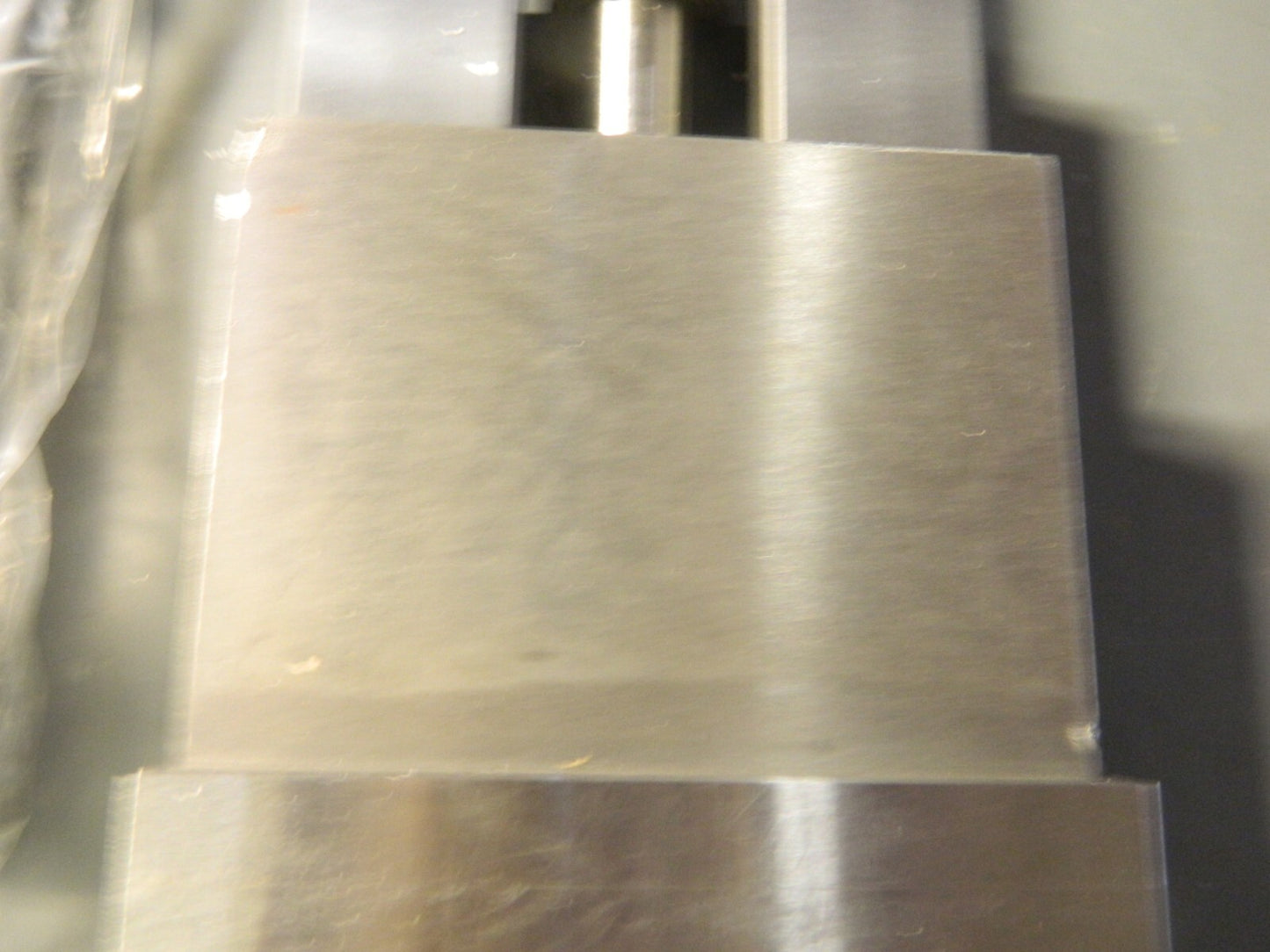 2 Station Machine Vise: 4″ Jaw Opening, Horizontal, Stationary Base 428-12601