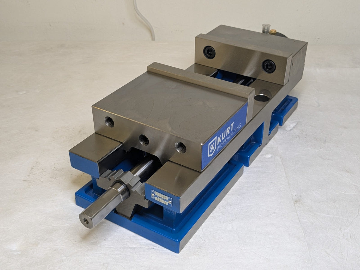 Kurt Hydraulic VersatileLock Machine Vise 6" Jaw Width 6" Opening 3600H