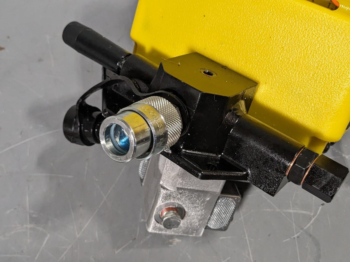 Enerpac Electric Hydraulic Pump 3-Way 2-Pos Valve 10000 PSI 115v PUJ1201B Damage