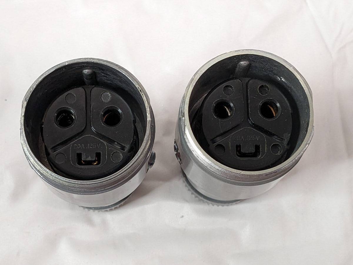 Thomas & Betts Russellstoll Connectors FS/FD 20A 125V 2P3W FS/FD QTY 2 3913U-1