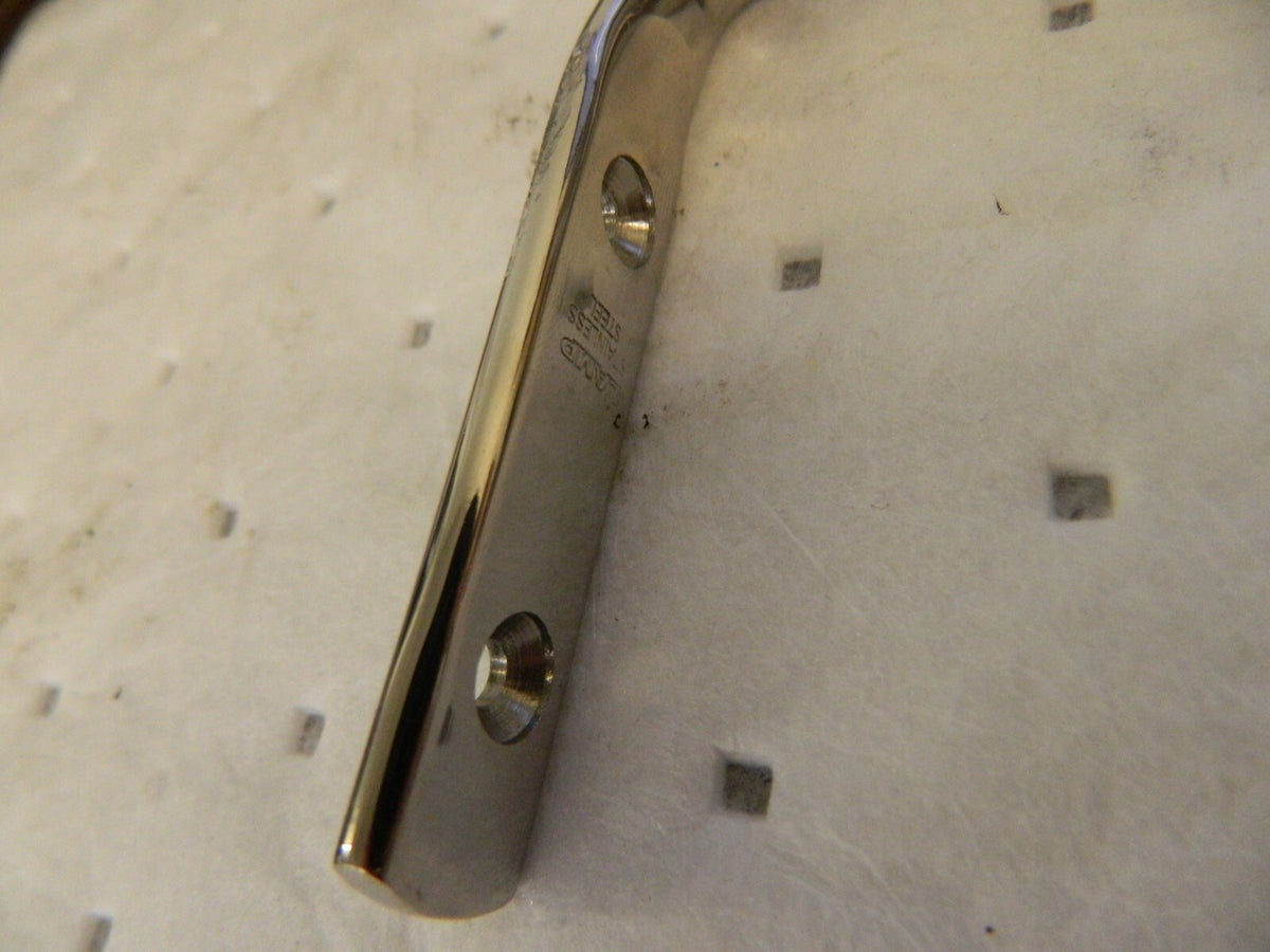 SUGATSUNE Storage Hook: 3-9/32" Projection JFT-180
