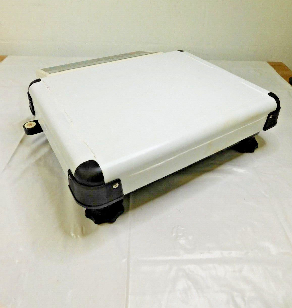 A&D Counting Scale 60lb x 0.01lb w/Dual Display & 10-Digit Keypad HD-30KB