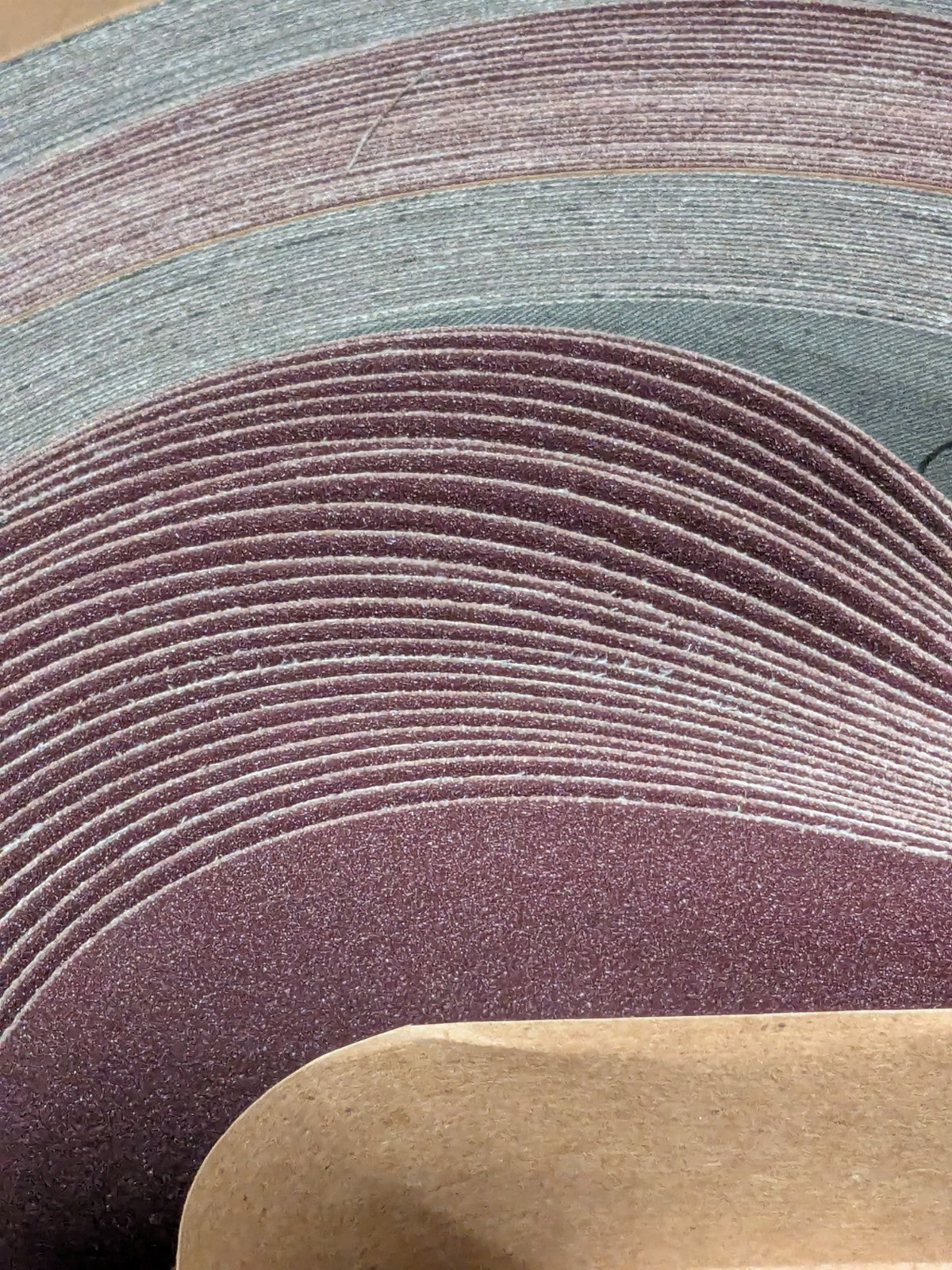 3M Abrasive Belt: 2" Wide, 132" OAL, 80 Grit, Aluminum Oxide Qty 25 7010327297