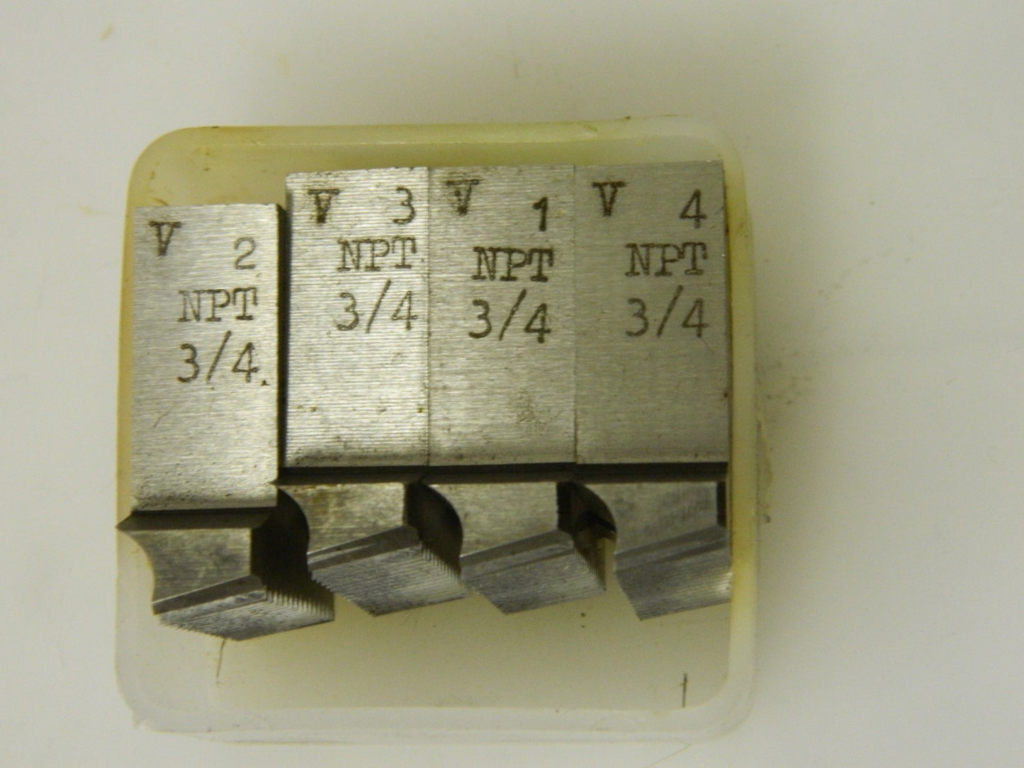 Vardex Thread Chasers 3/4-14 Thread Size Right Hand  QTY 4 05309323