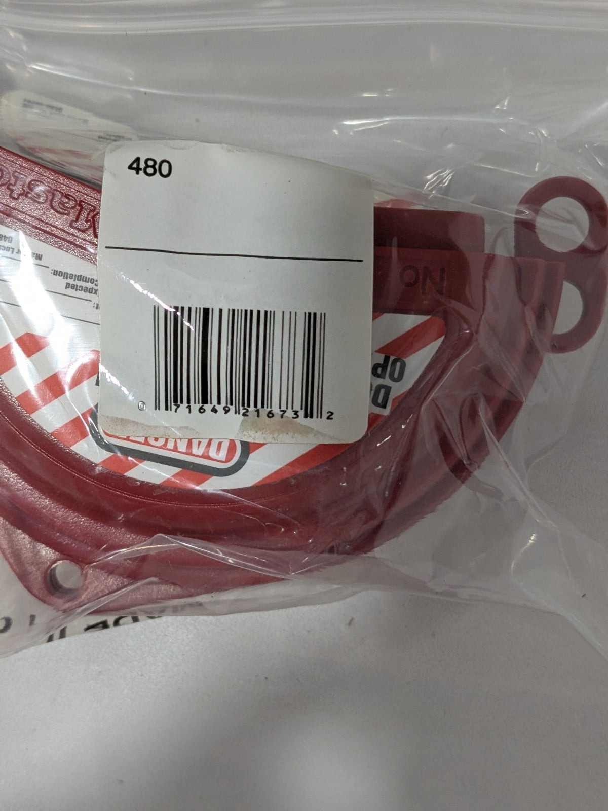 (6) Master Lock Pneumatic Lockout: 3 Padlocks Max, 5/16" Max Shackle Dia. 480