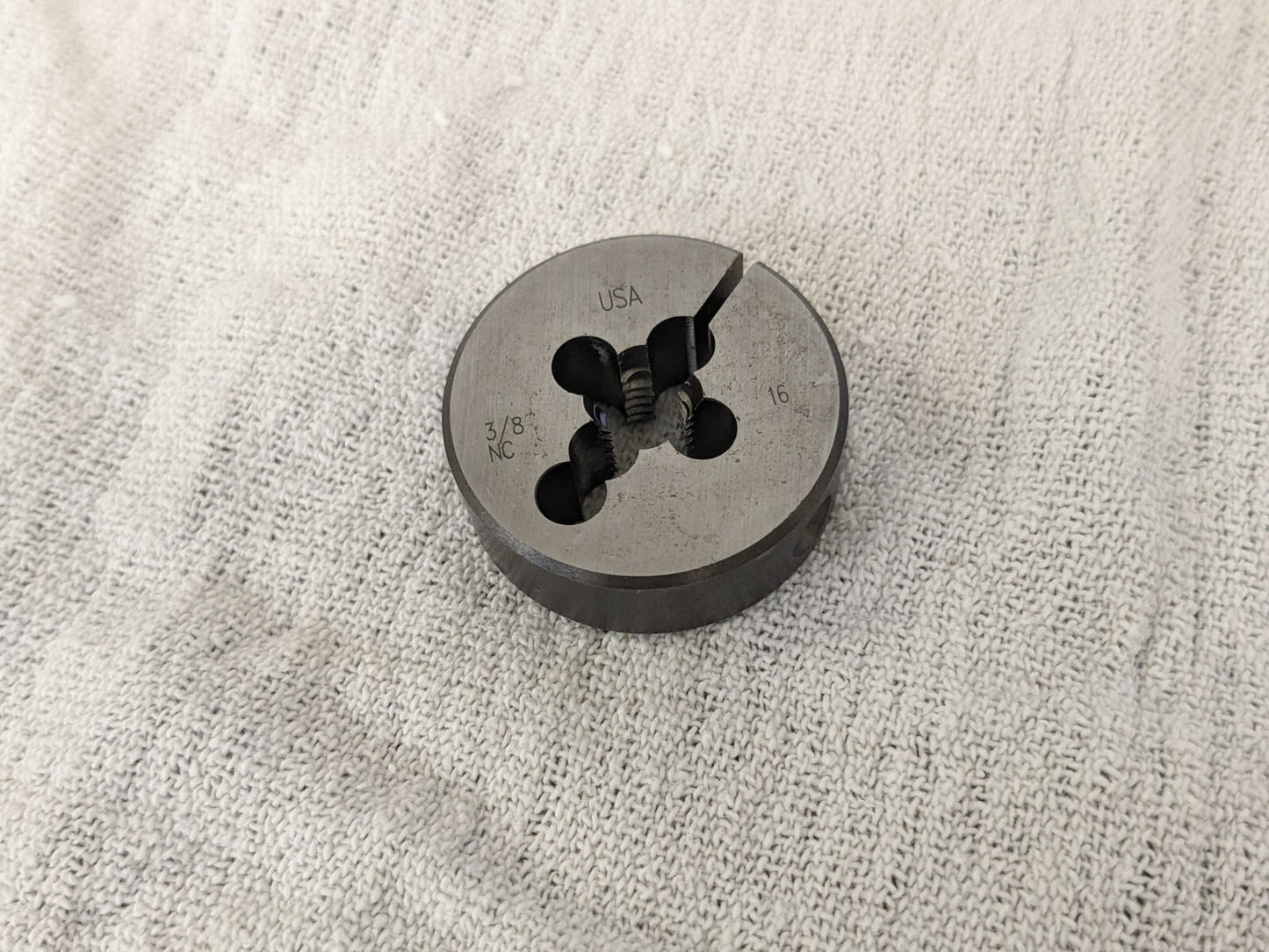 TITAN USA Round Die: 3/8-16, 1-1/2" OD, Carbon Steel TE80143