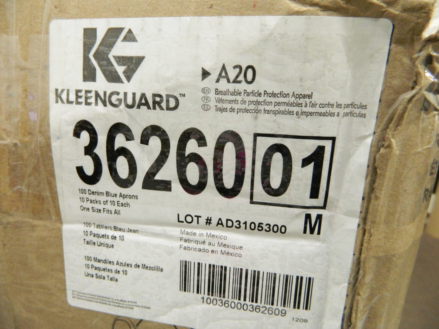 KLEENGUARD Disposable &amp; Chemical Resistant Aprons Qty 100 36260