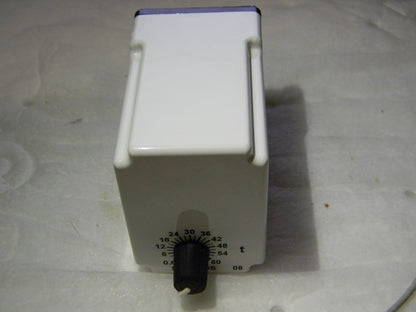 Macromatic 8 Pin 60 sec Multiple Range DPDT Time Delay Relay TR-50228-08
