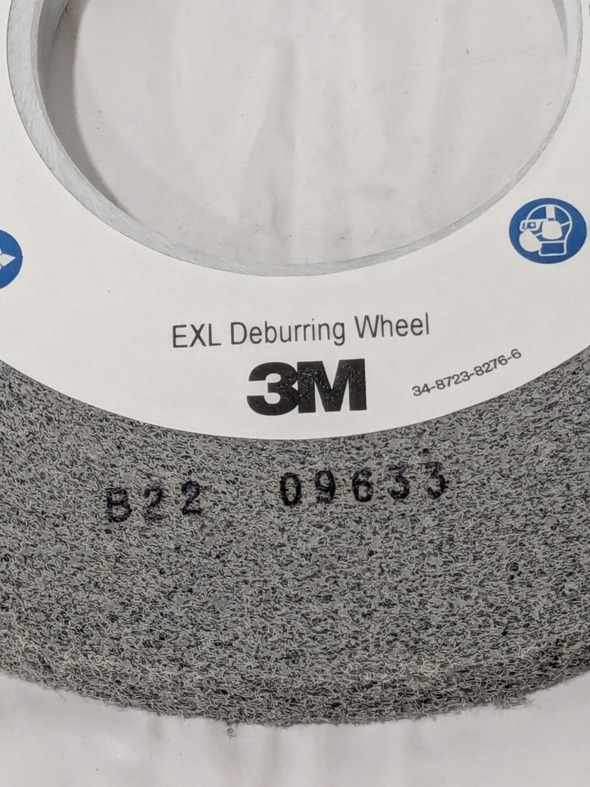 3M Deburring Wheel: 8" Dia, 1/2" Face Width, 3" Hole, 8 Density 7000046065