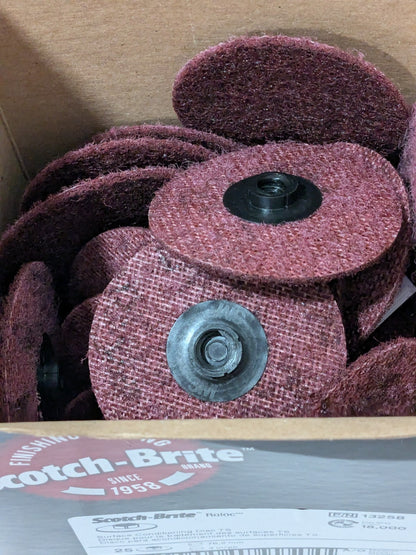 3M Quick-Change Disc: Roloc TS, 3" Dia, Silicon Carbide Box of 25 7100035317