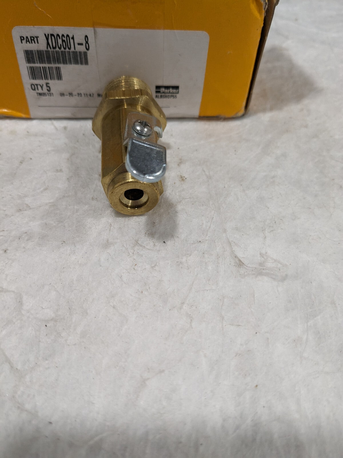 PARKER 1/2" Pipe, Male Pipe Drain Cock & Shutoff Valve Qty 6 XDC601-8