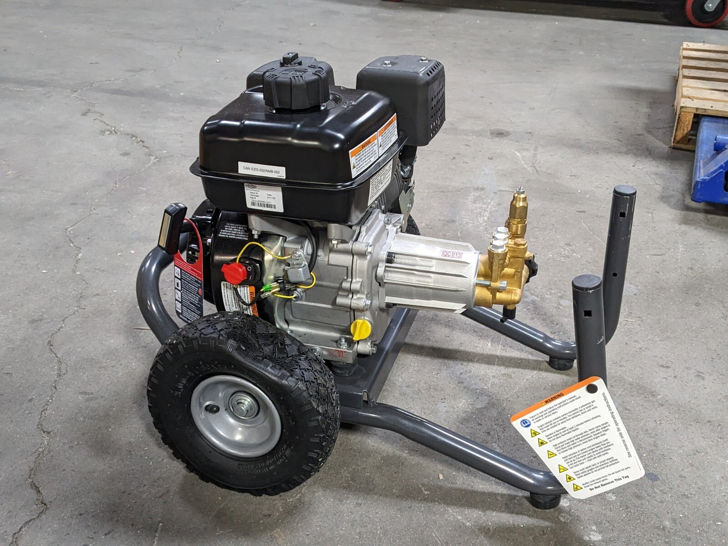 Briggs and Stratton 020775A Gas Powered Cold Water Pressure Washer 3400 PSI