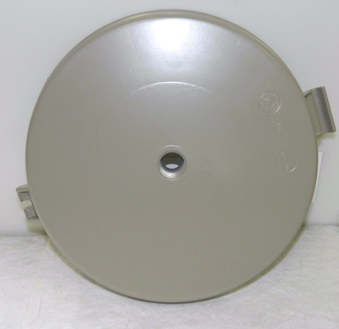Hubbell Killark Light Fixture Pendant Type Mount 3/4" W VMA-2