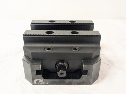 5th Axis Self-Centering Vise Manual 125.7mm x 152.4mm x 73.6mm V562X