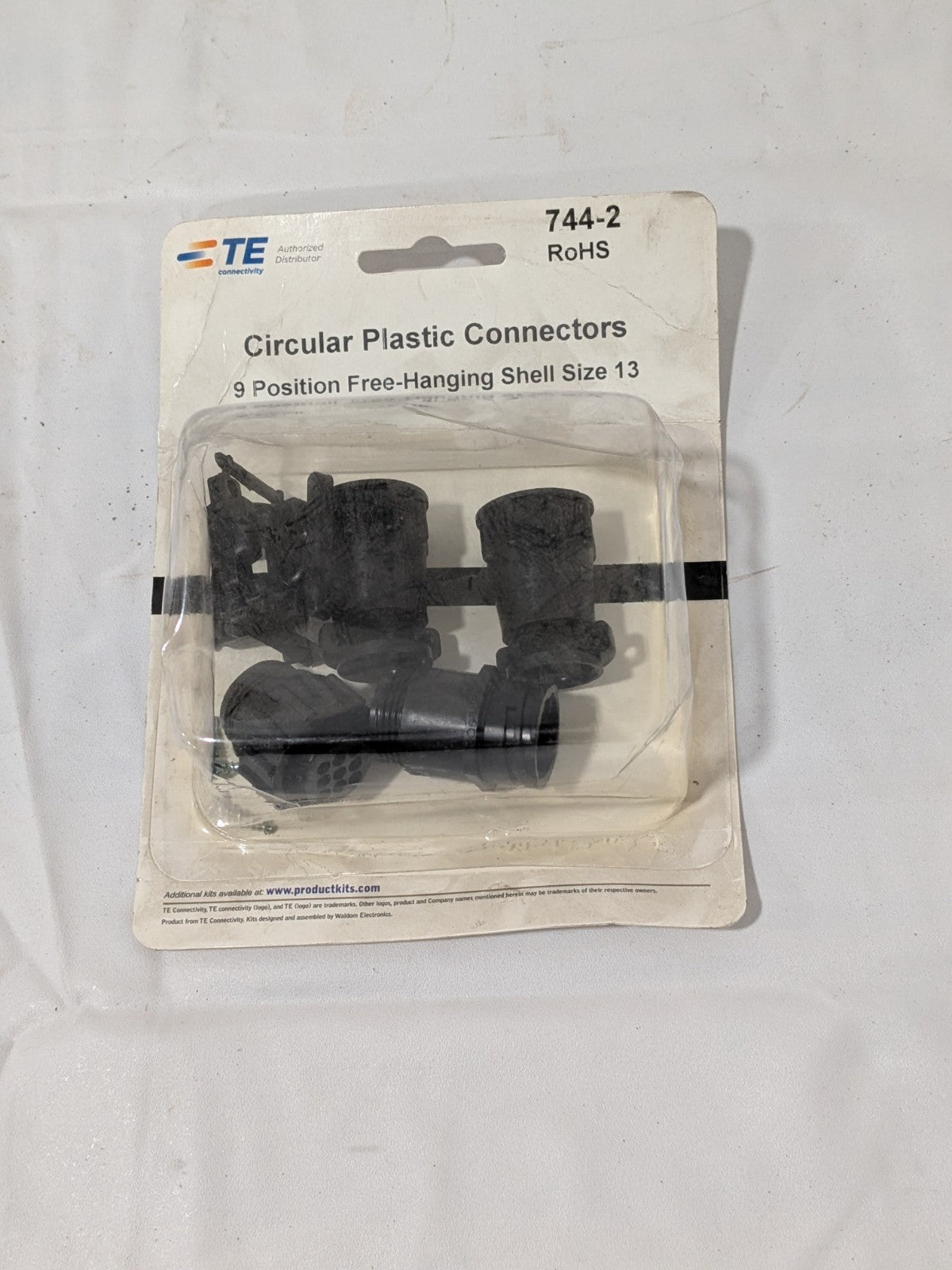 TE Connectivity Panel Mount Plug and Receptacle Kit 744-2
